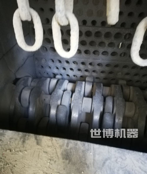 箱式破碎机的内部实拍图 箱式破碎机的内部实拍图