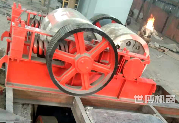 大型双辊式破碎机 大型双辊式破碎机