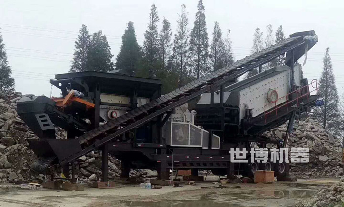 轮胎式的建筑垃圾破碎站