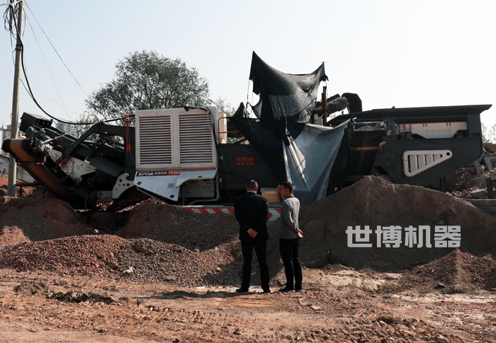 履带式建筑垃圾粉碎站 履带式建筑垃圾粉碎站